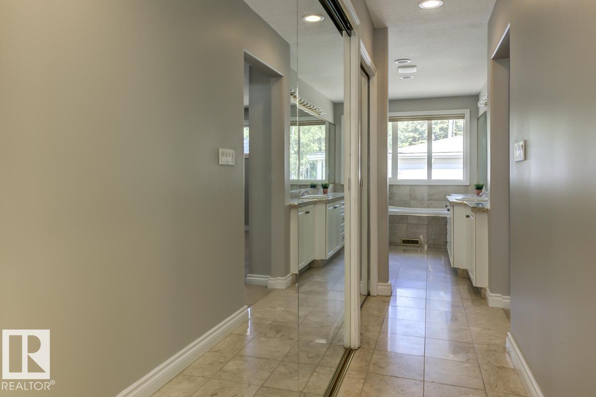 B7 Golden Days Property Photo 41