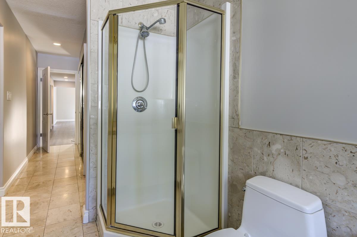 B7 Golden Days Property Photo 44