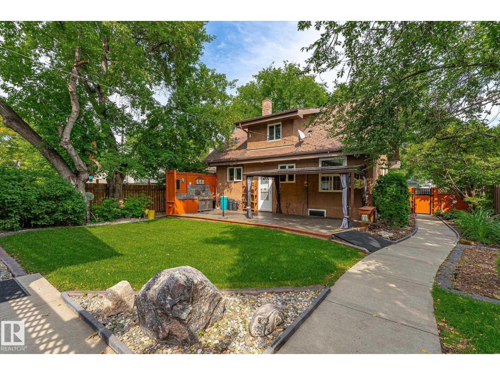 11322 56 St Nw Property Photo 1