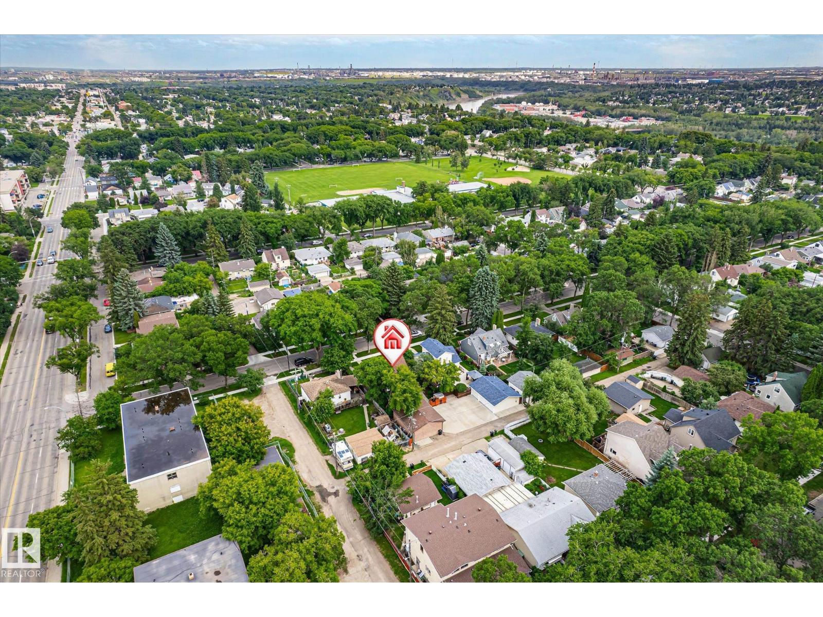 11322 56 St Nw Property Photo 3