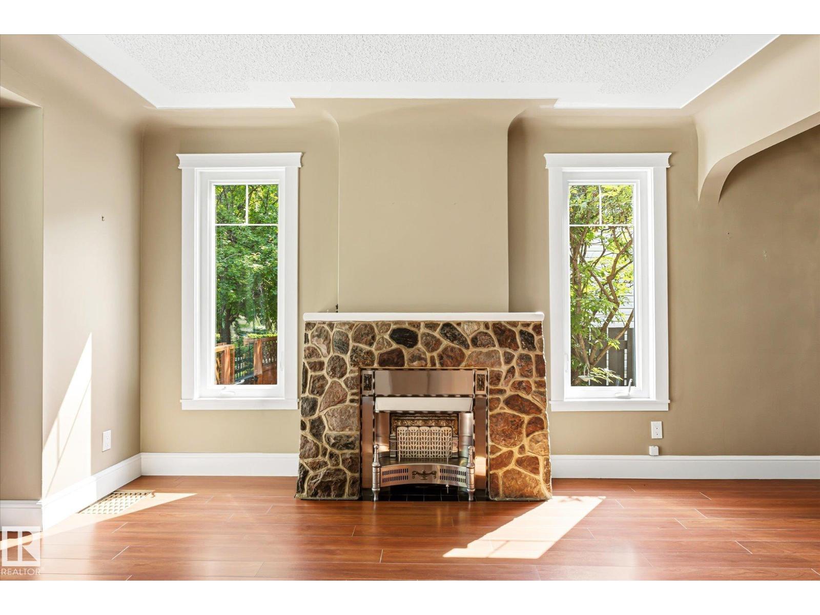 11322 56 St Nw Property Photo 9