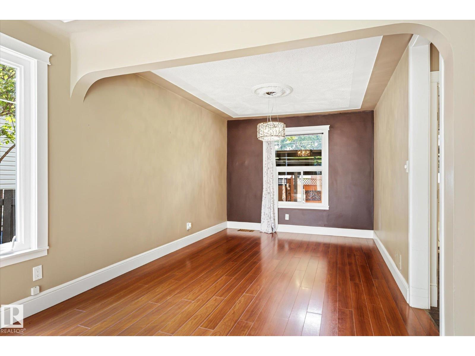 11322 56 St Nw Property Photo 11