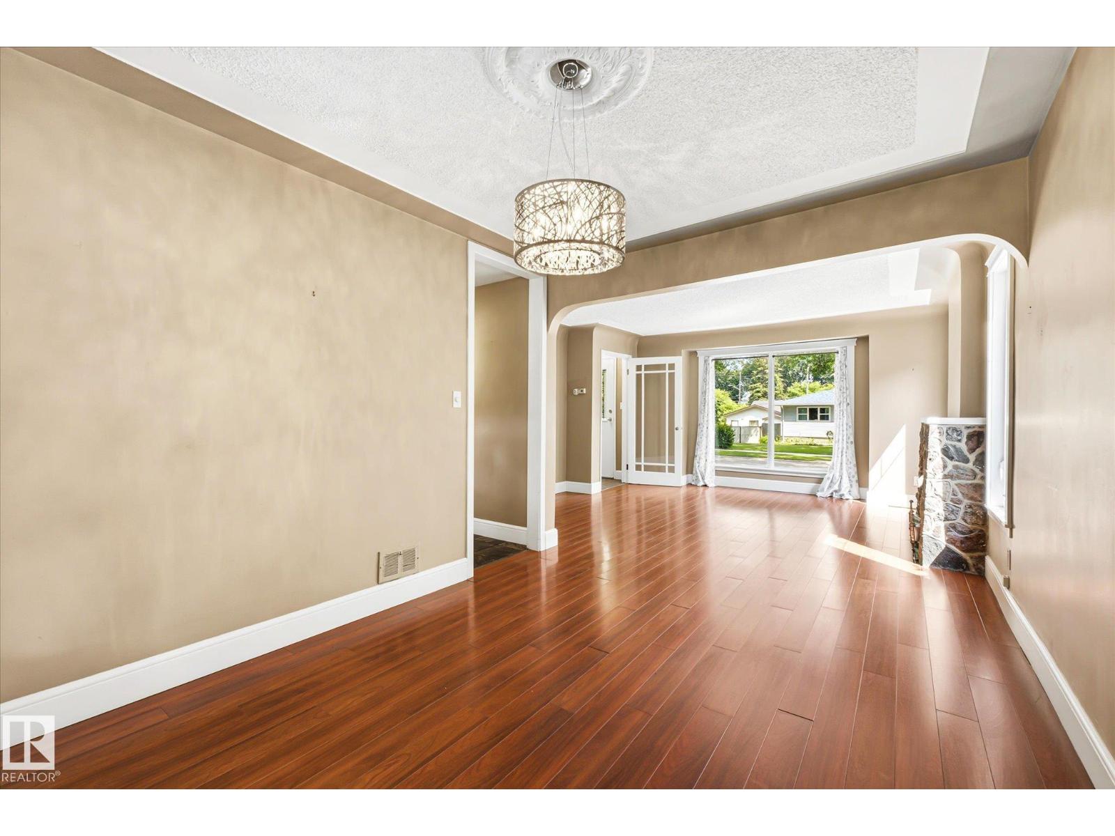 11322 56 St Nw Property Photo 12