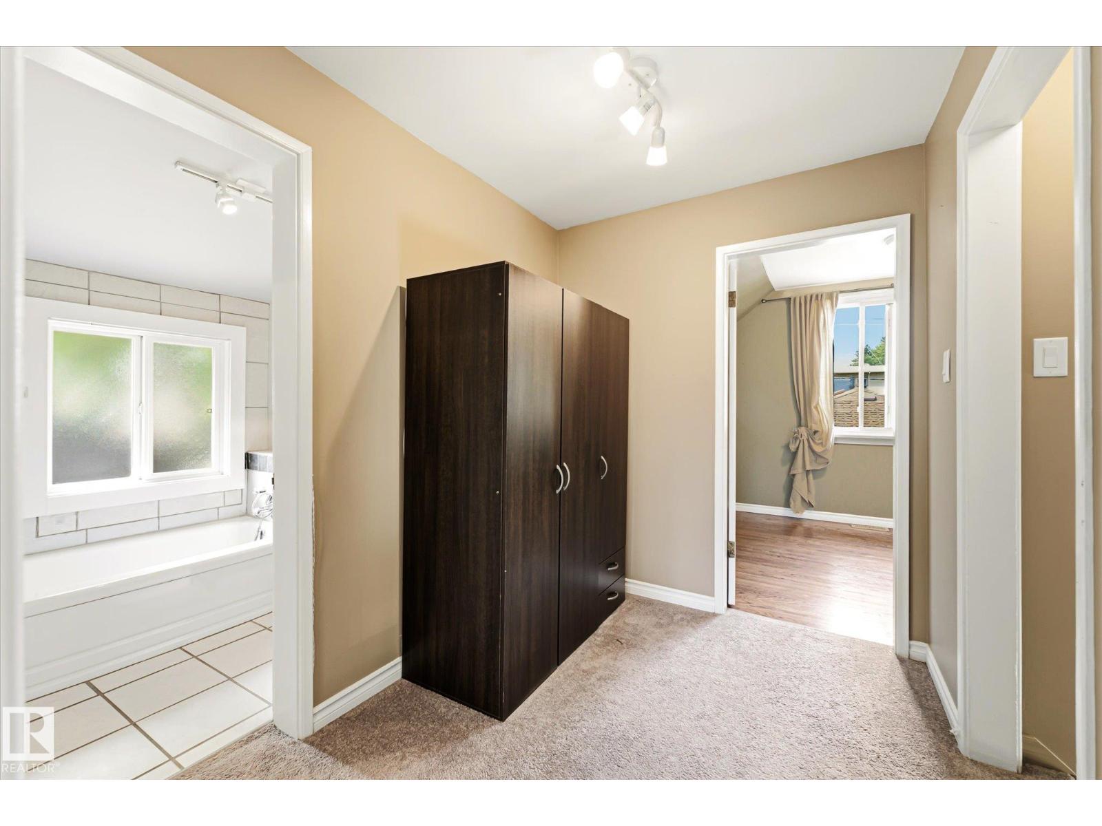 11322 56 St Nw Property Photo 22