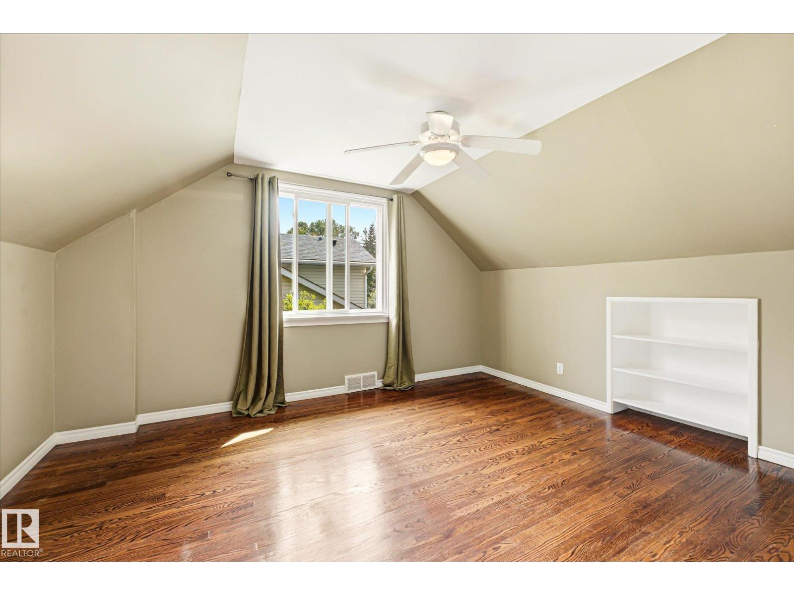 11322 56 St Nw Property Photo 24