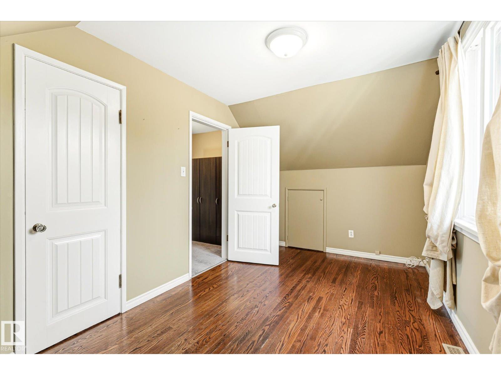 11322 56 St Nw Property Photo 27