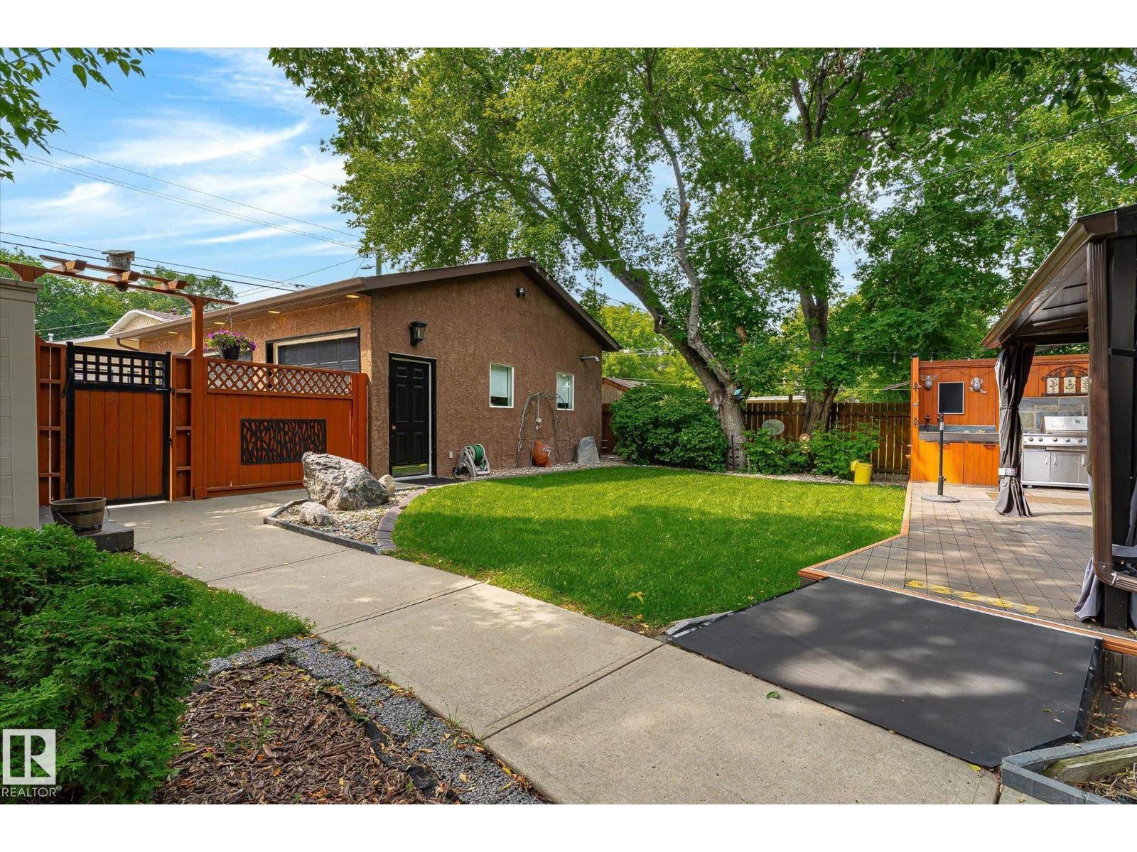 11322 56 St Nw Property Photo 43