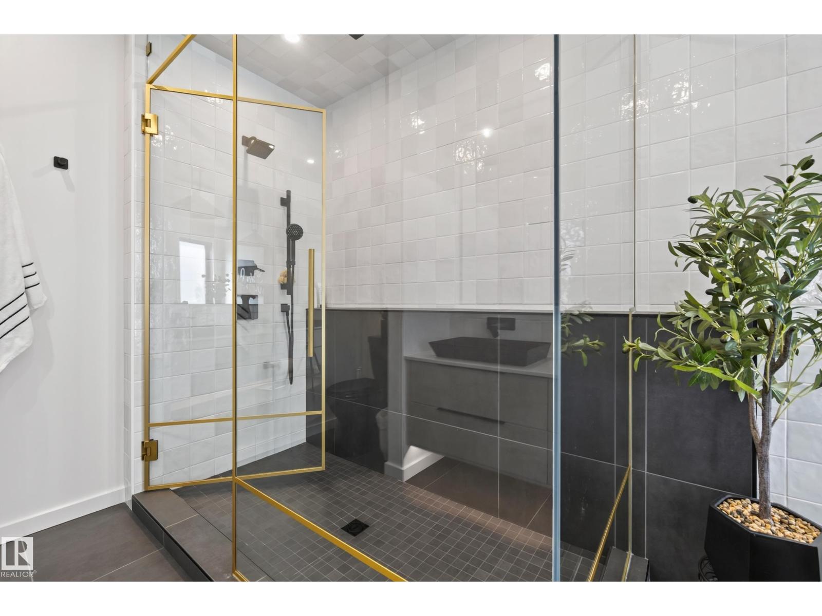 #42 5 Rondeau Dr Property Photo 23