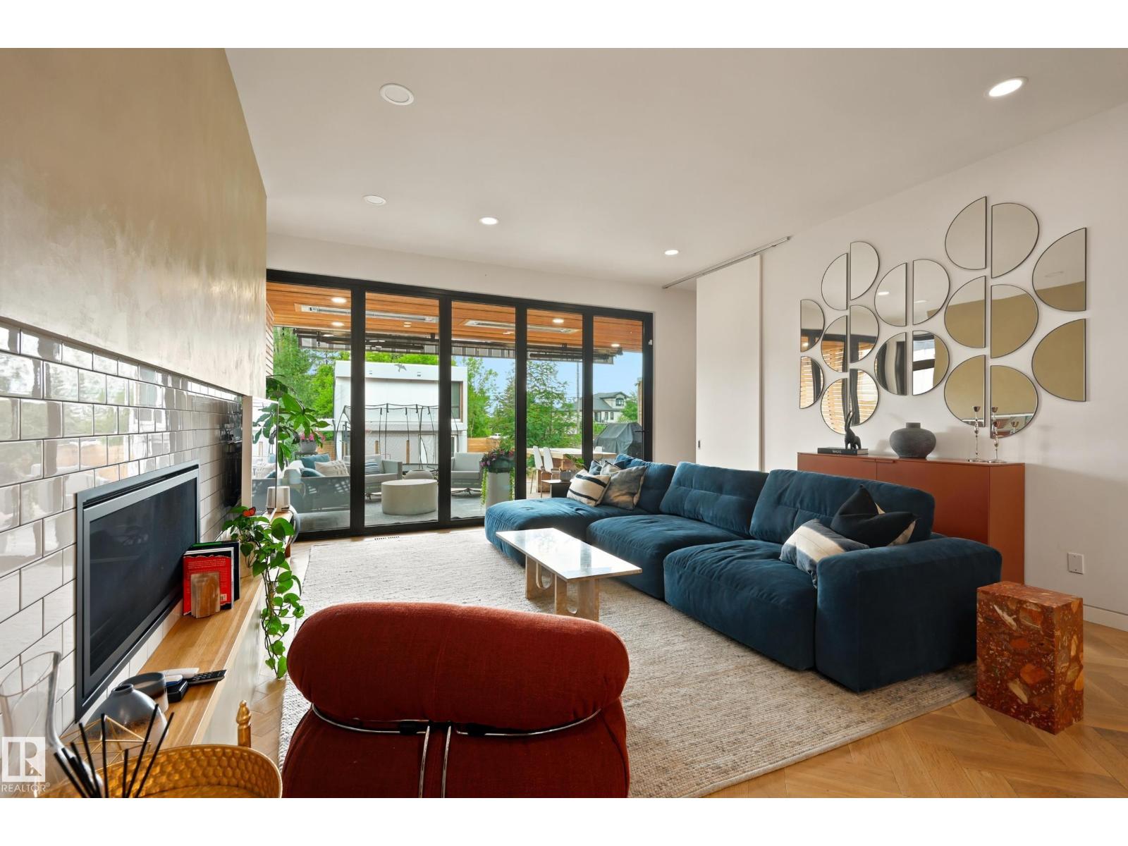 8712 120 St Nw Property Photo 8
