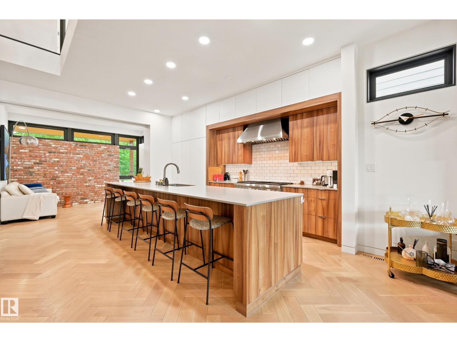 8712 120 St Nw Property Photo 12