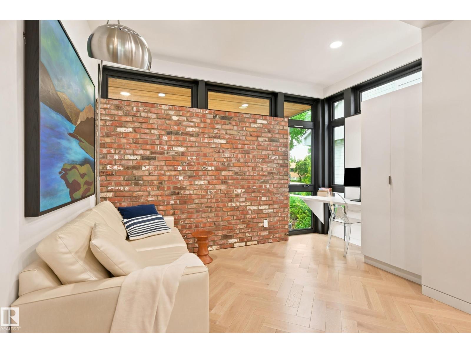 8712 120 St Nw Property Photo 16