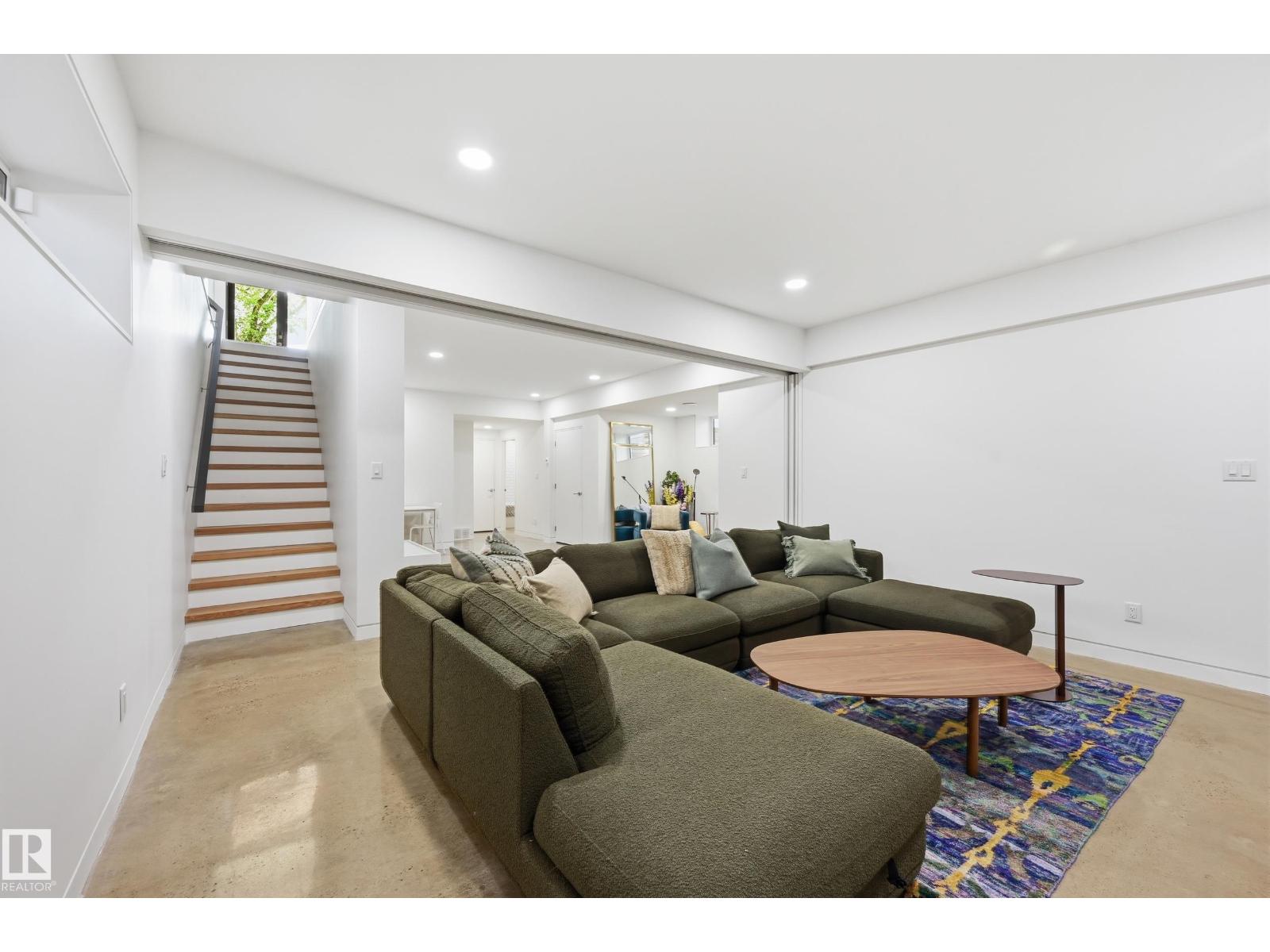 8712 120 St Nw Property Photo 44