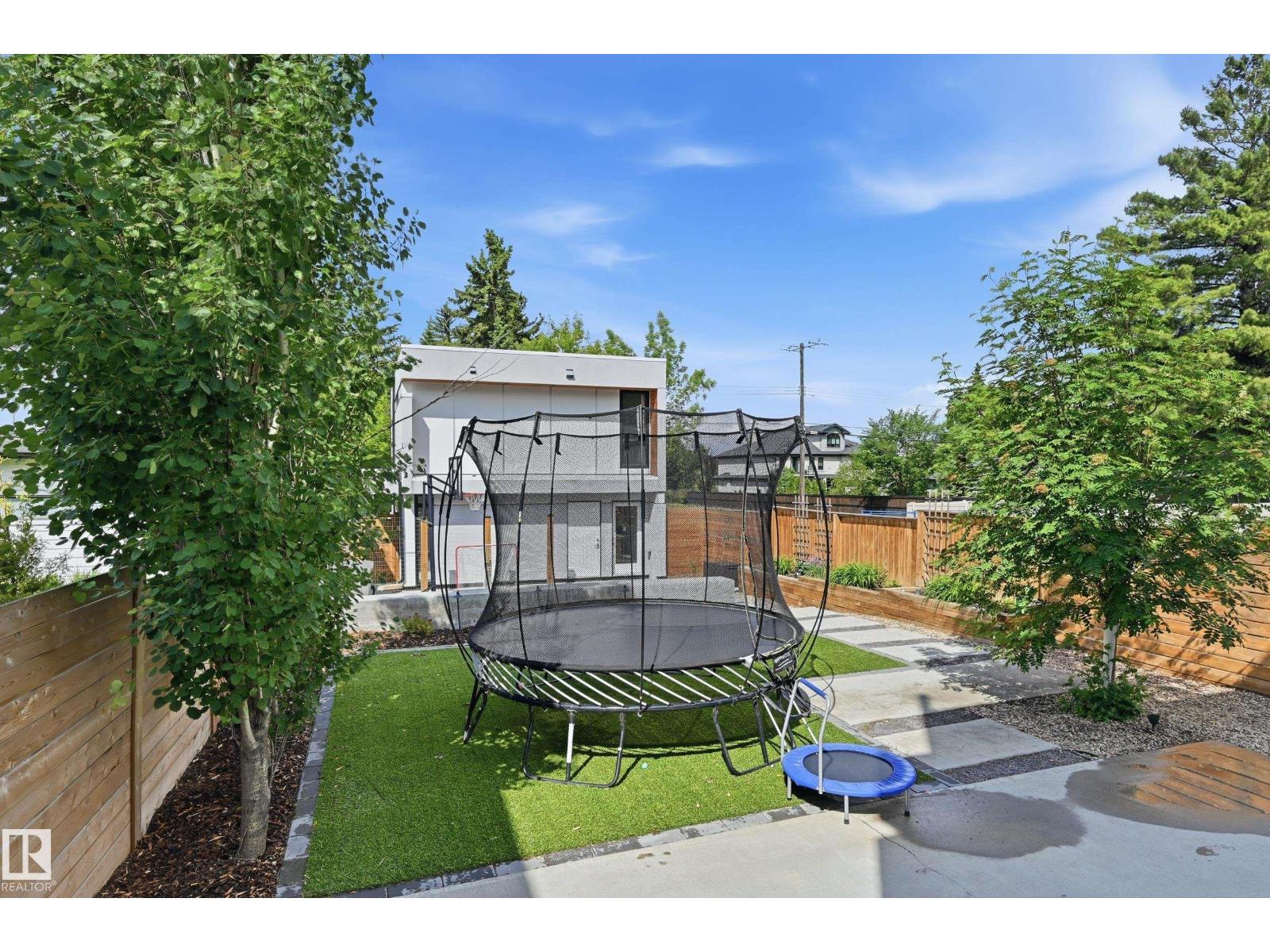 8712 120 St Nw Property Photo 54