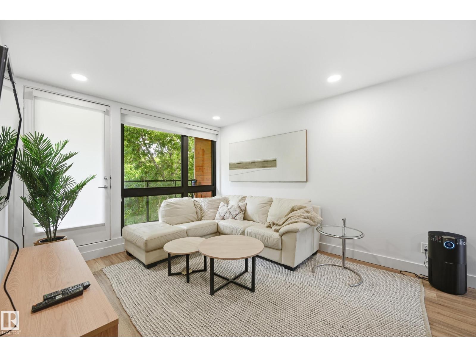 8712 120 St Nw Property Photo 68