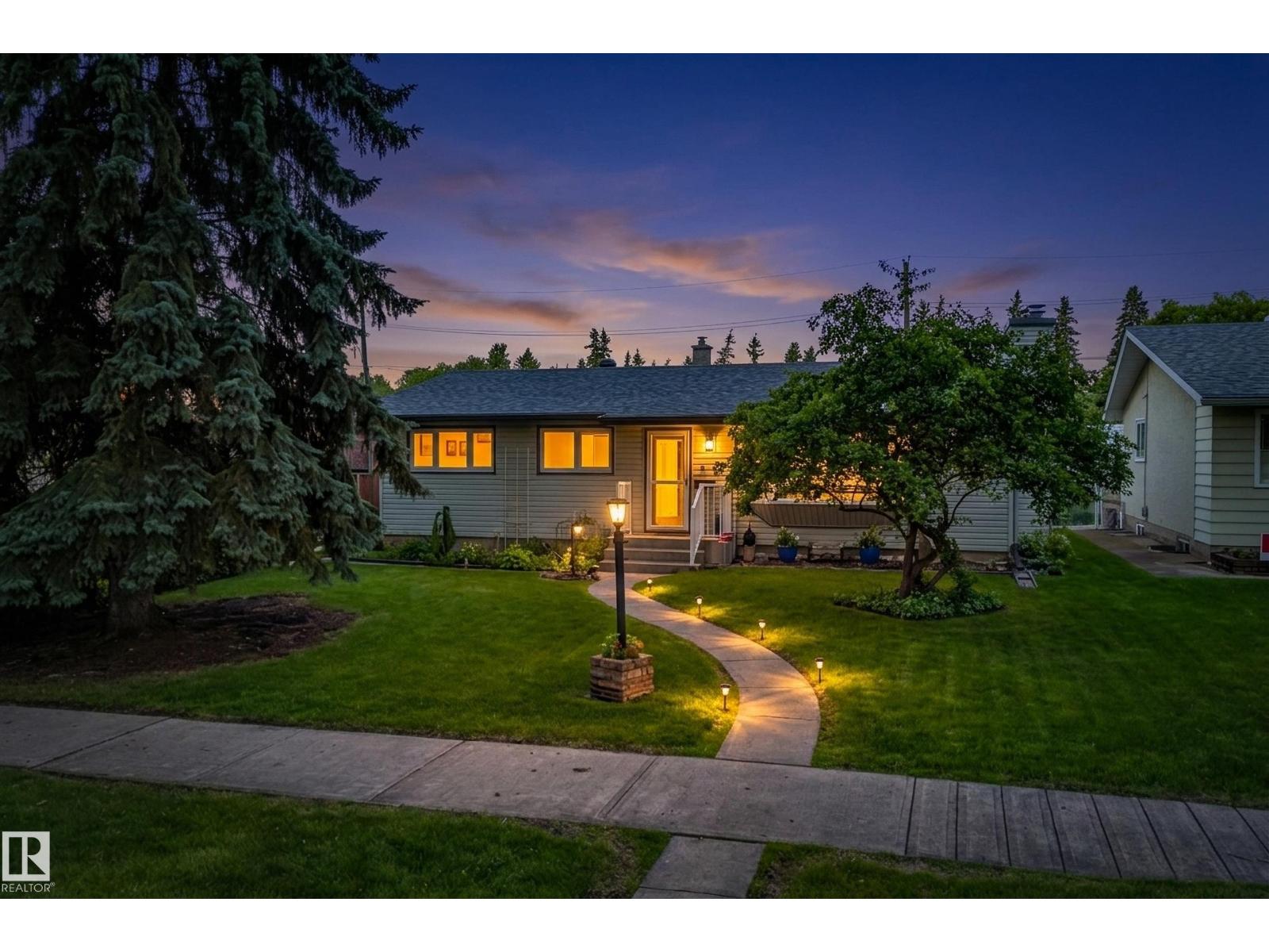 6716 101A AV NW NW Property Photo 1