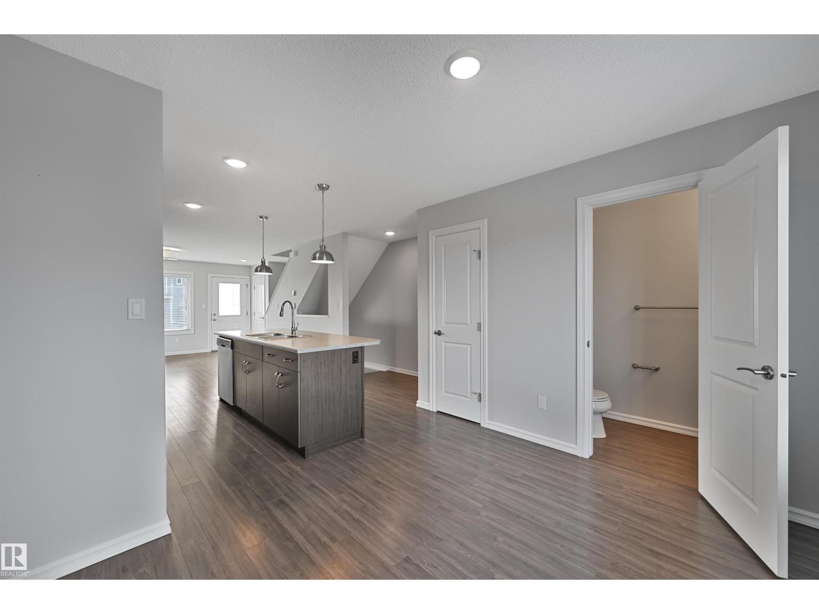 #34 2215 24 St Nw Property Photo 15