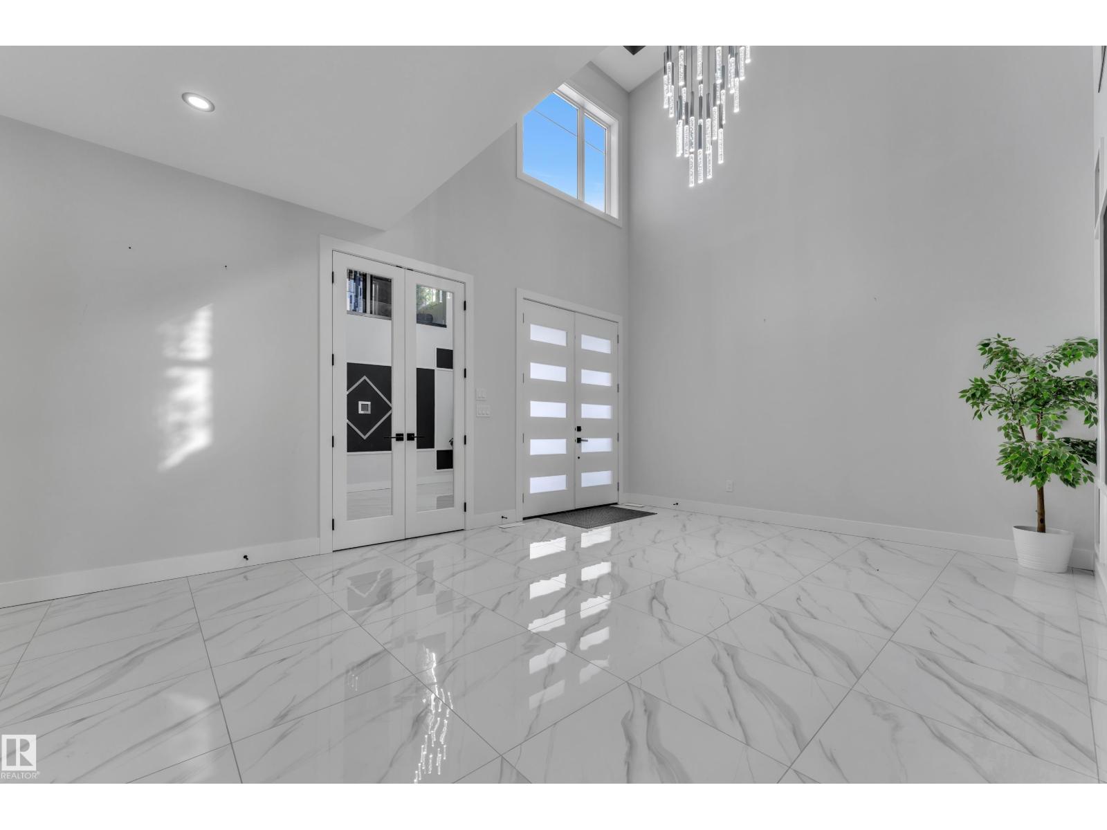 2531 63 Av Ne Property Photo 4