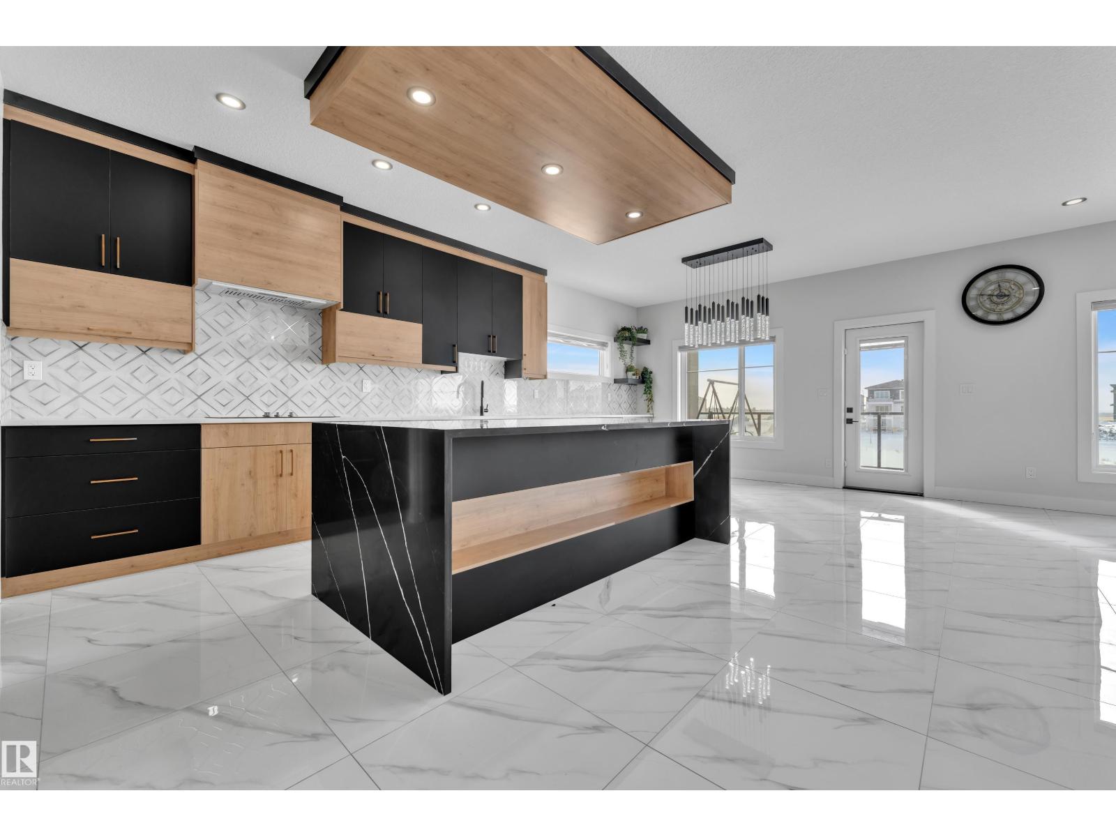 2531 63 Av Ne Property Photo 11