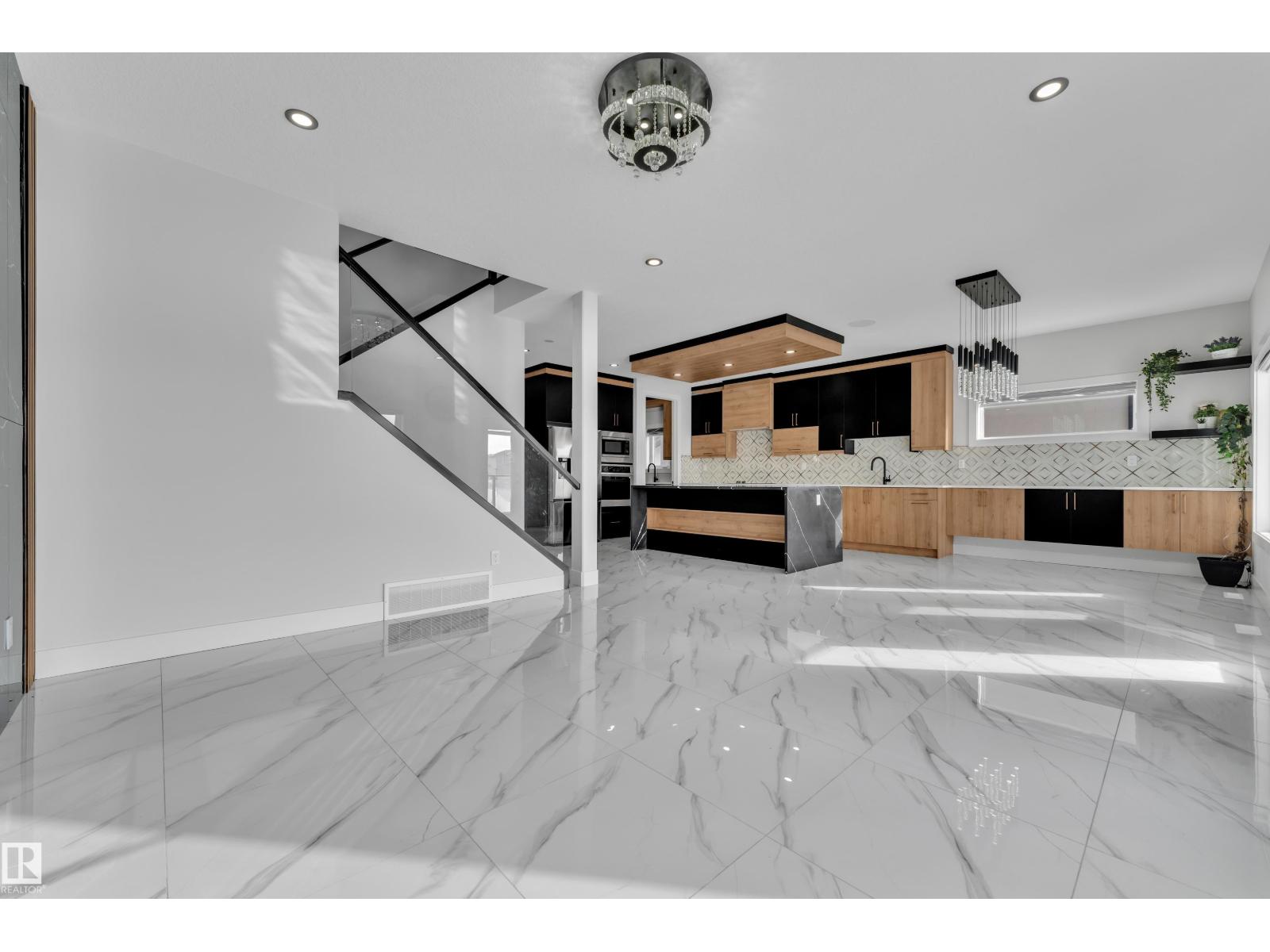 2531 63 Av Ne Property Photo 14