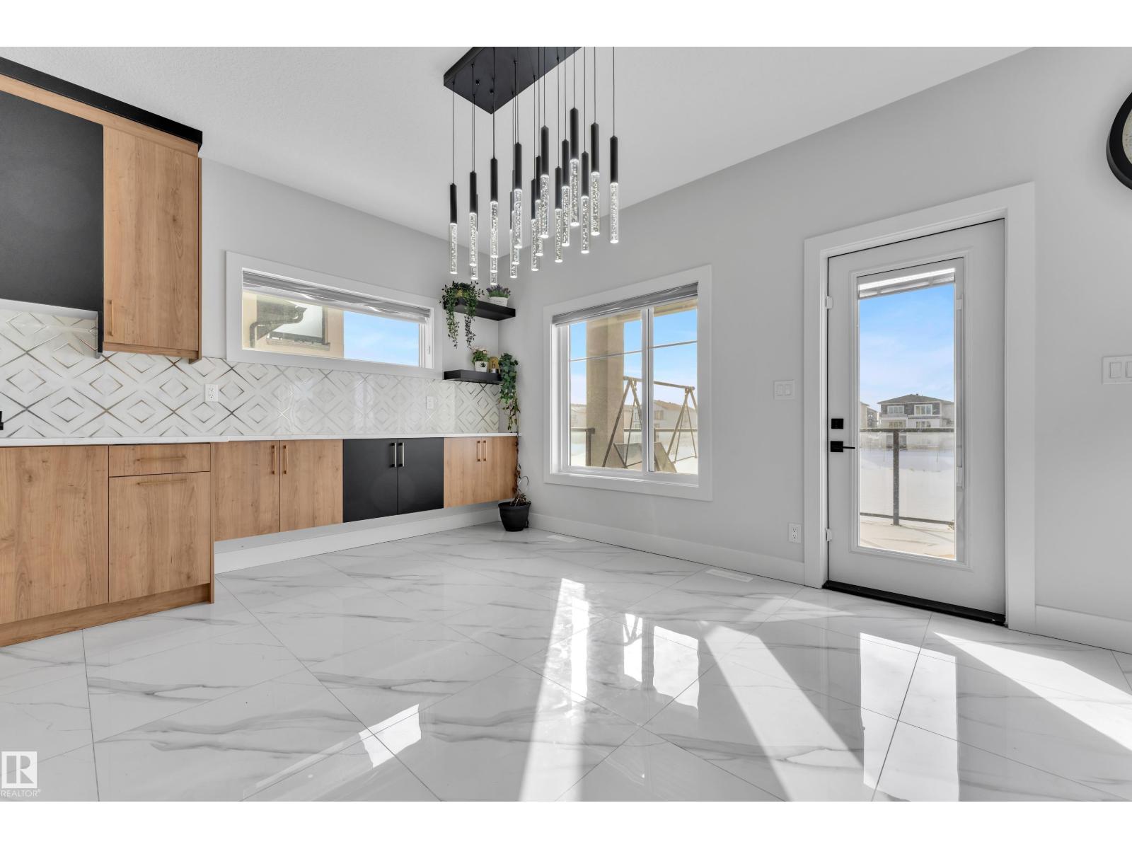 2531 63 Av Ne Property Photo 16