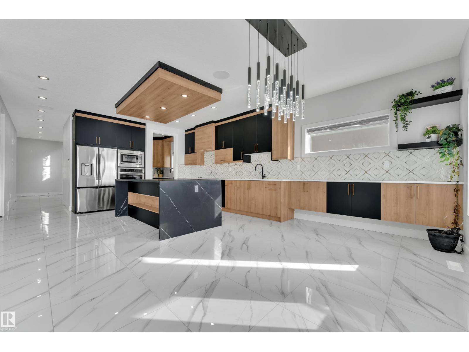 2531 63 Av Ne Property Photo 17