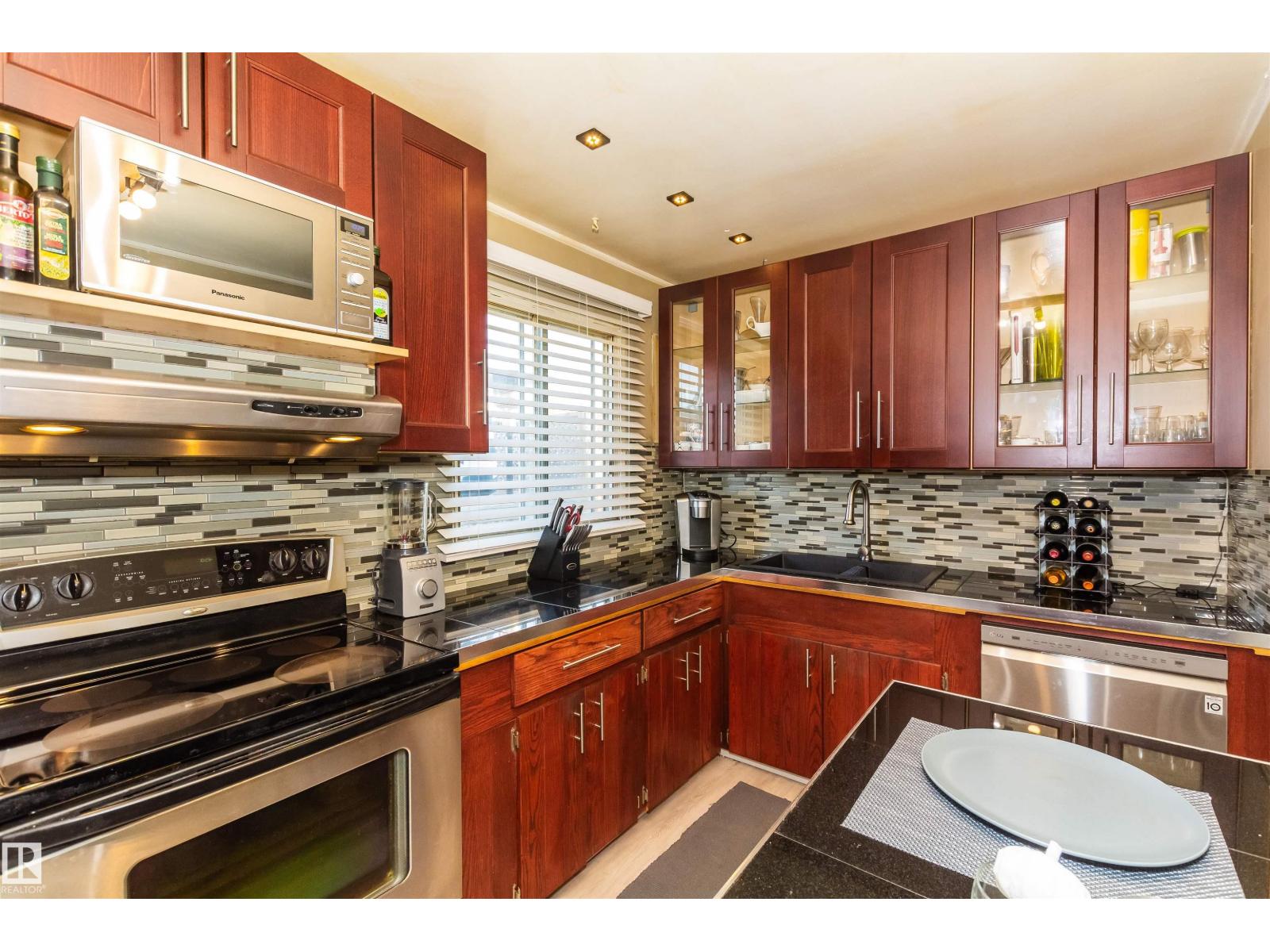 13208 128 Av Nw Property Photo 19