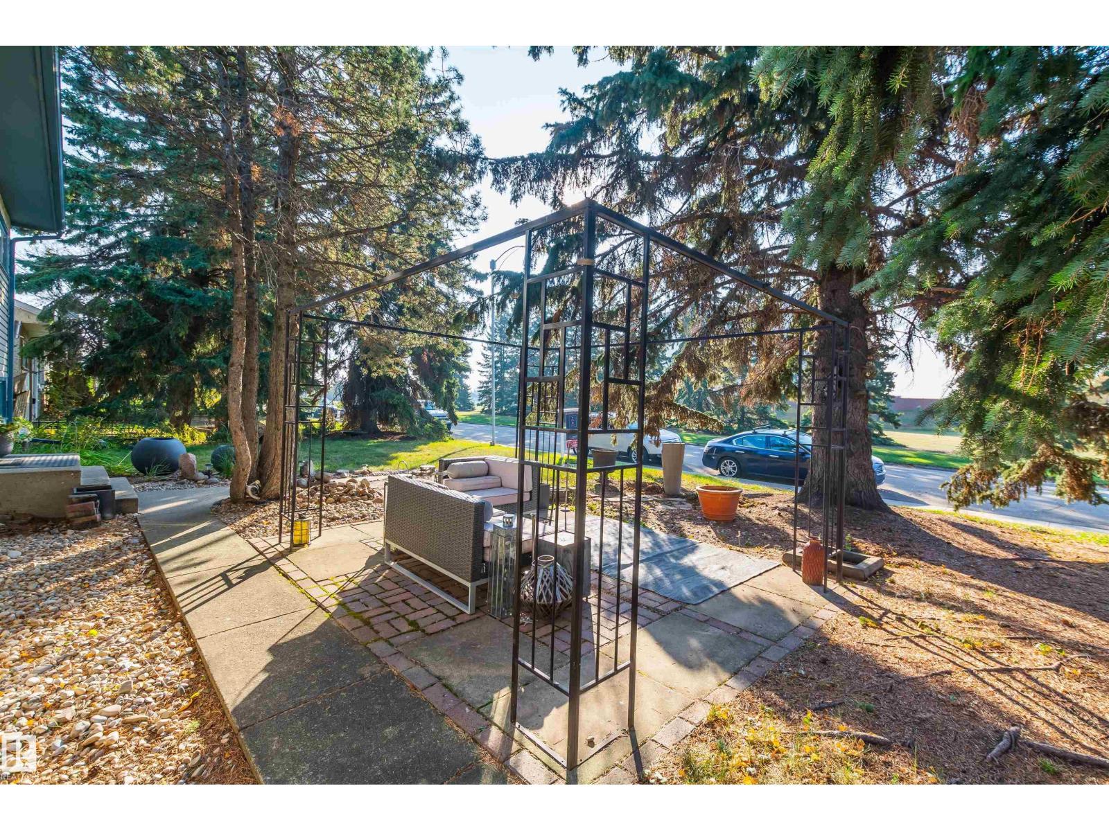 13208 128 Av Nw Property Photo 46