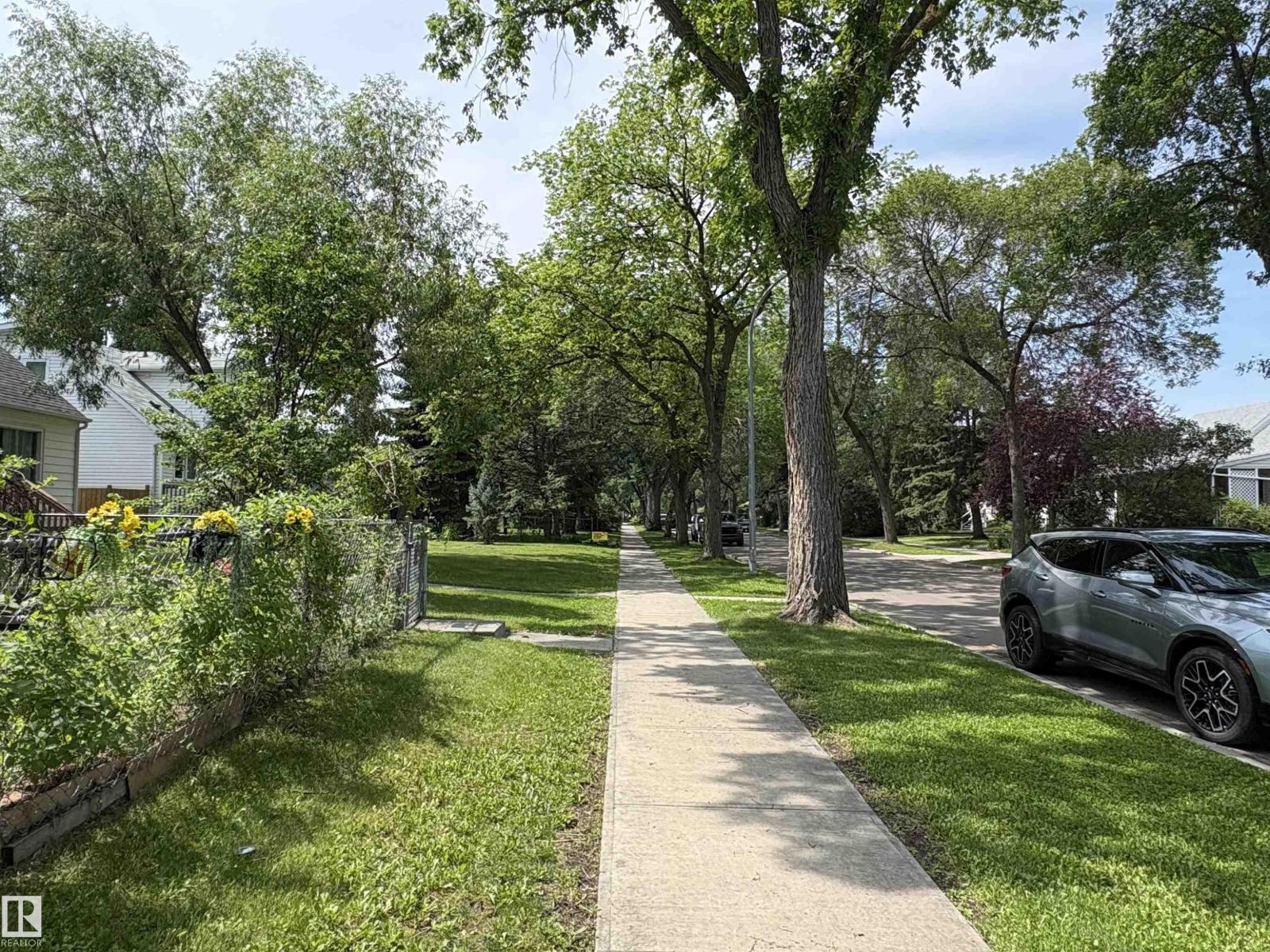 10503 67 Av Nw Property Photo 6