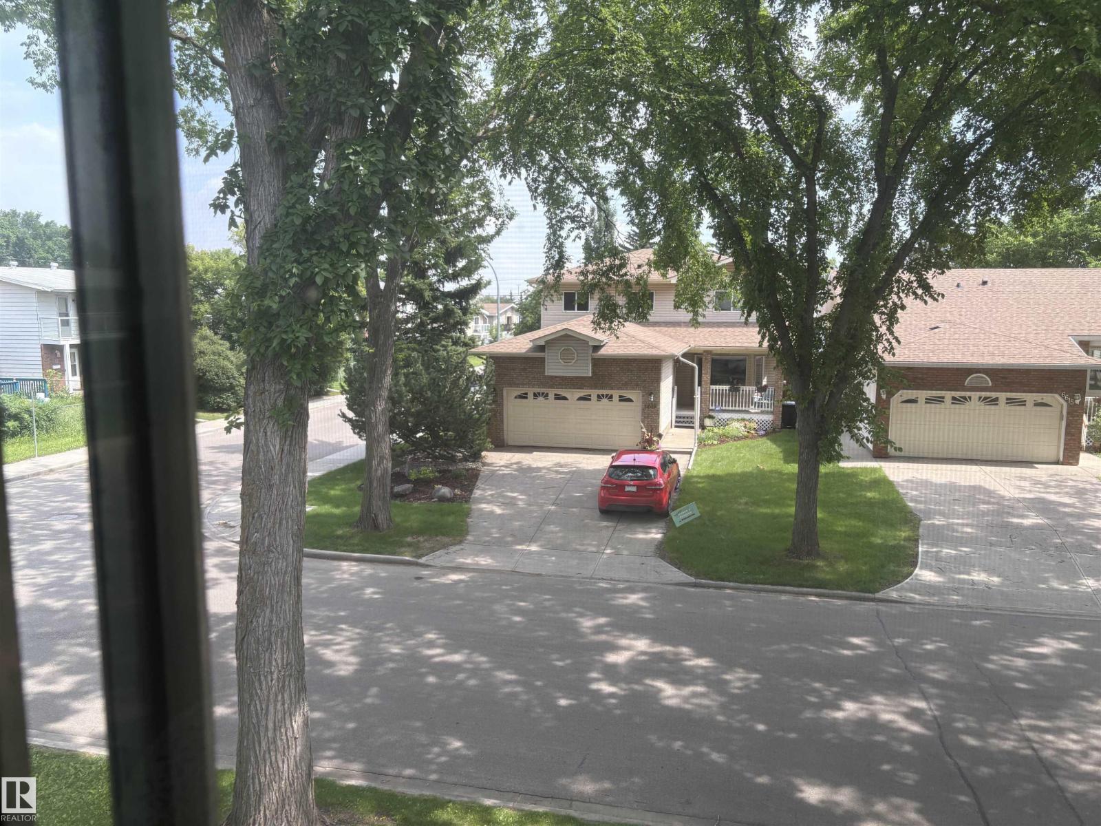 10503 67 Av Nw Property Photo 9