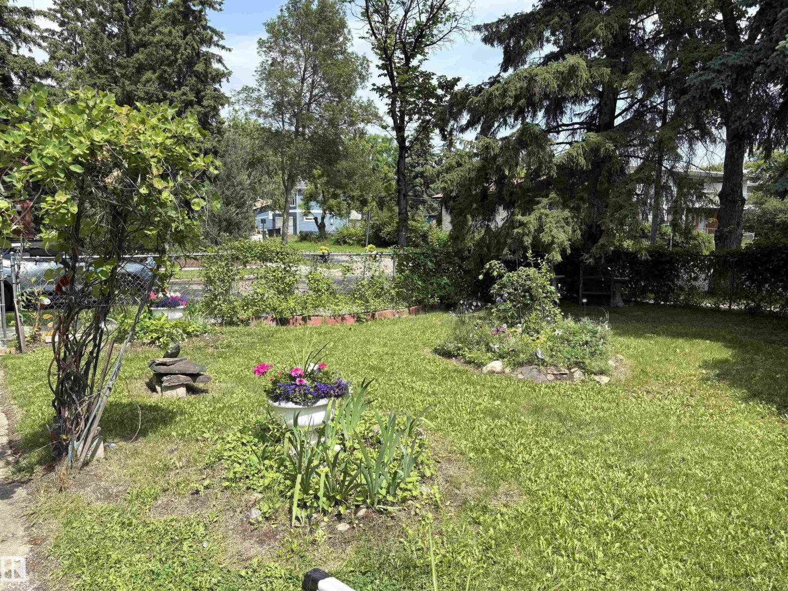 10503 67 Av Nw Property Photo 10