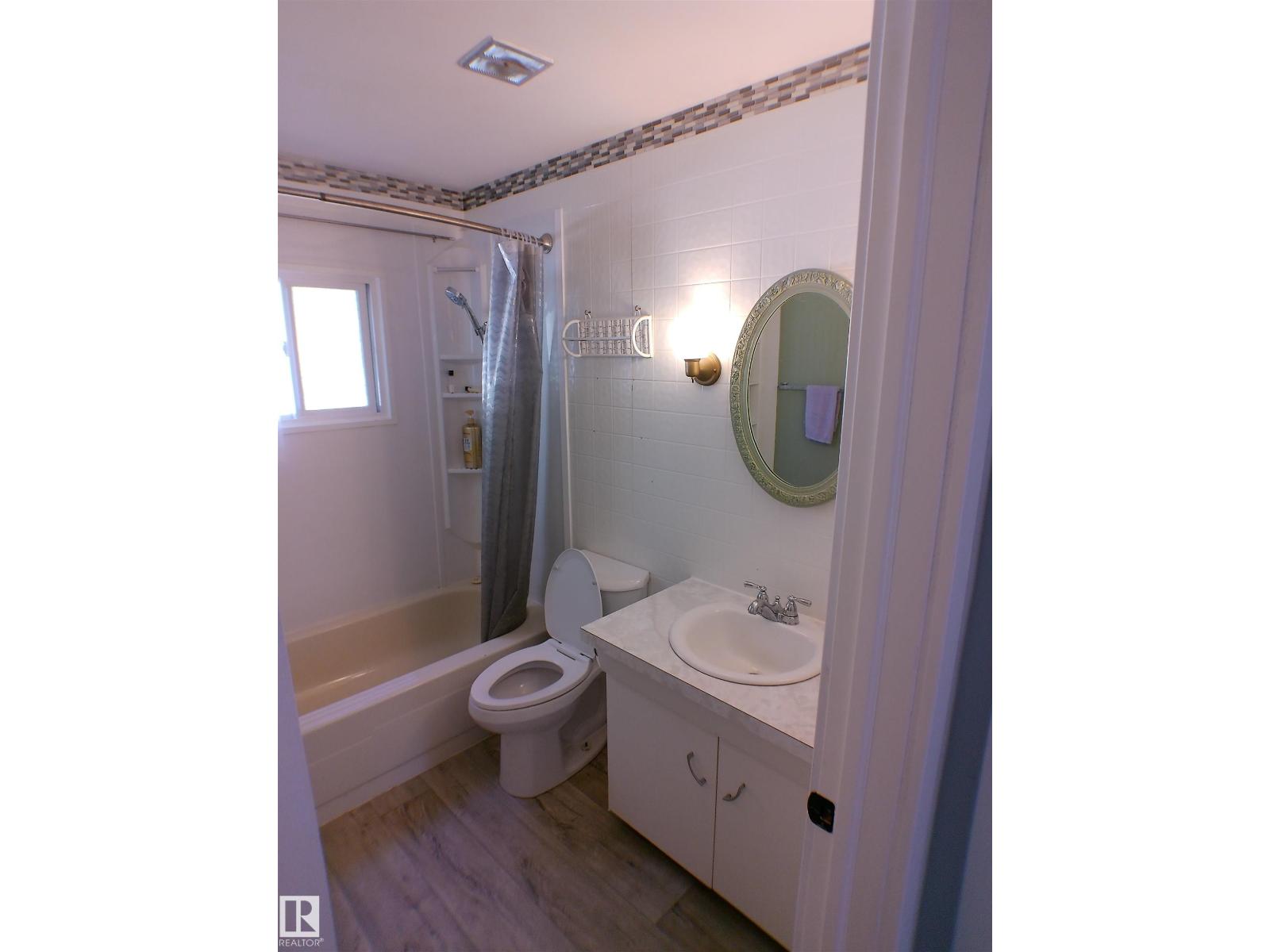 708 7 St Property Photo 9