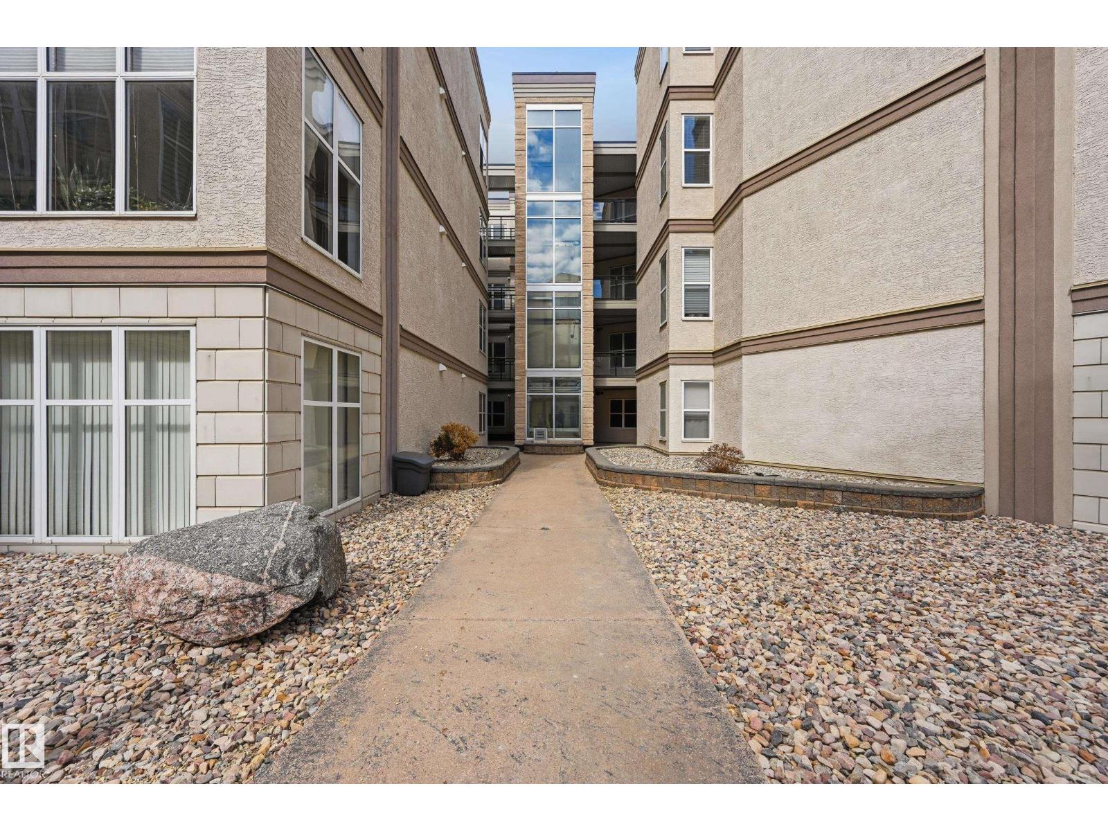 #369 4823 104a St Nw Property Photo 3