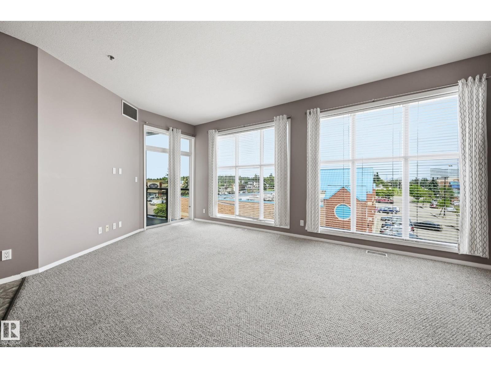 #369 4823 104a St Nw Property Photo 6