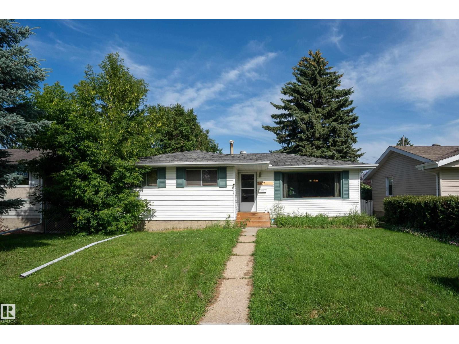 5307 105 ST NW Property Photo 1