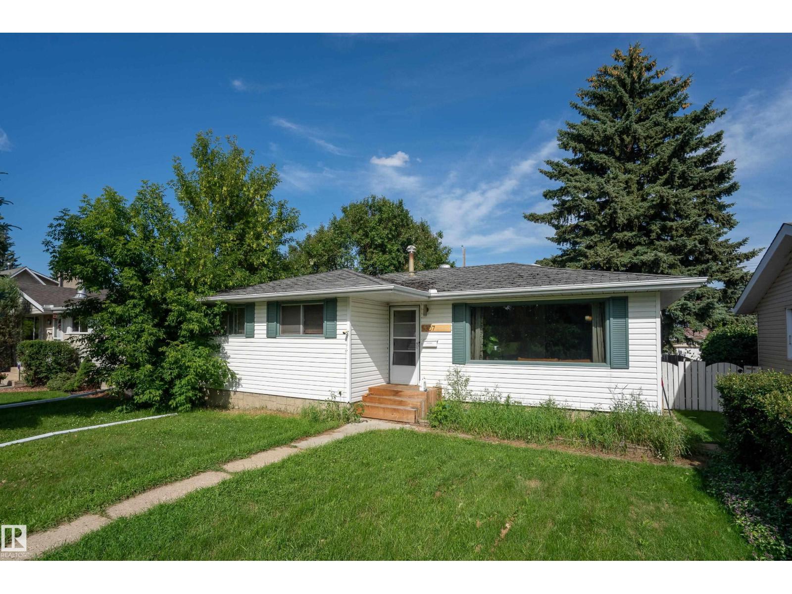 5307 105 St Nw Property Photo 2