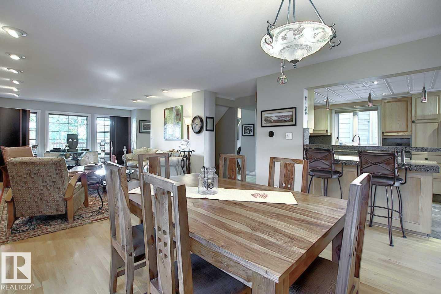 11126 52 St Nw Property Photo 15