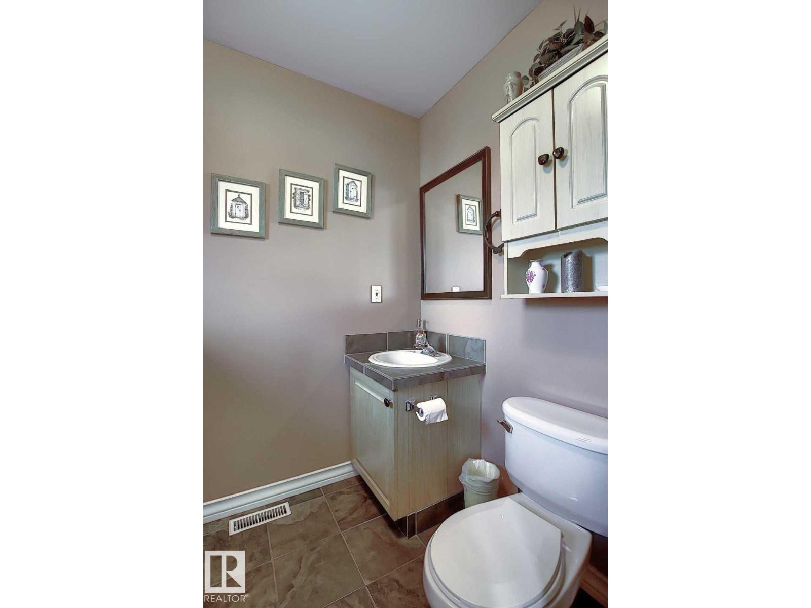 11126 52 St Nw Property Photo 21