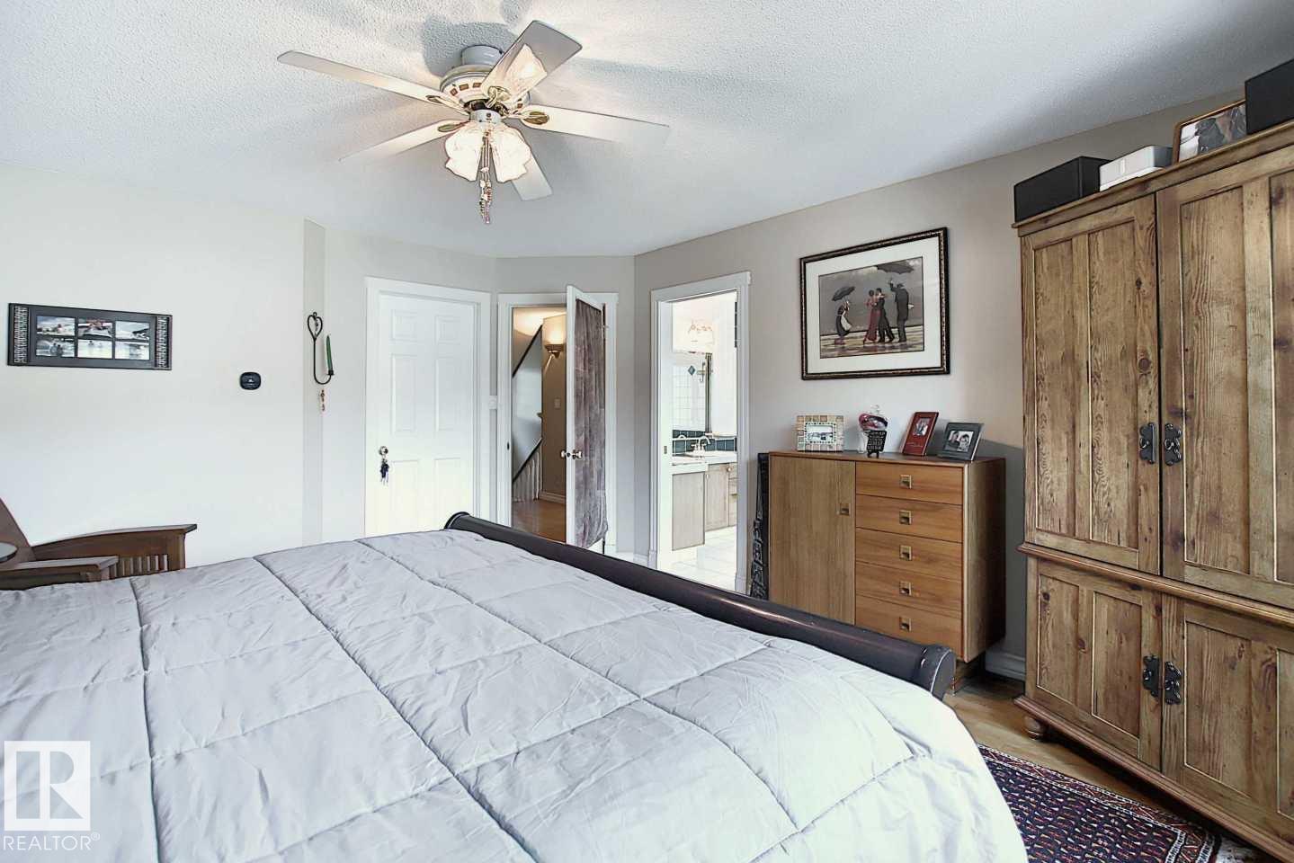 11126 52 St Nw Property Photo 27