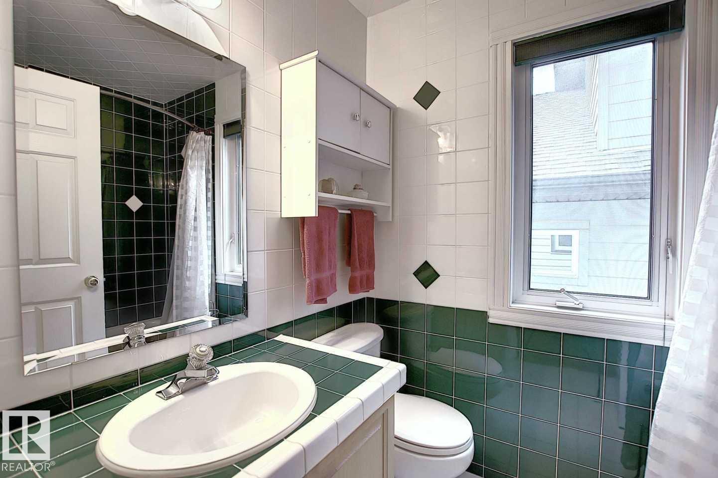 11126 52 St Nw Property Photo 35
