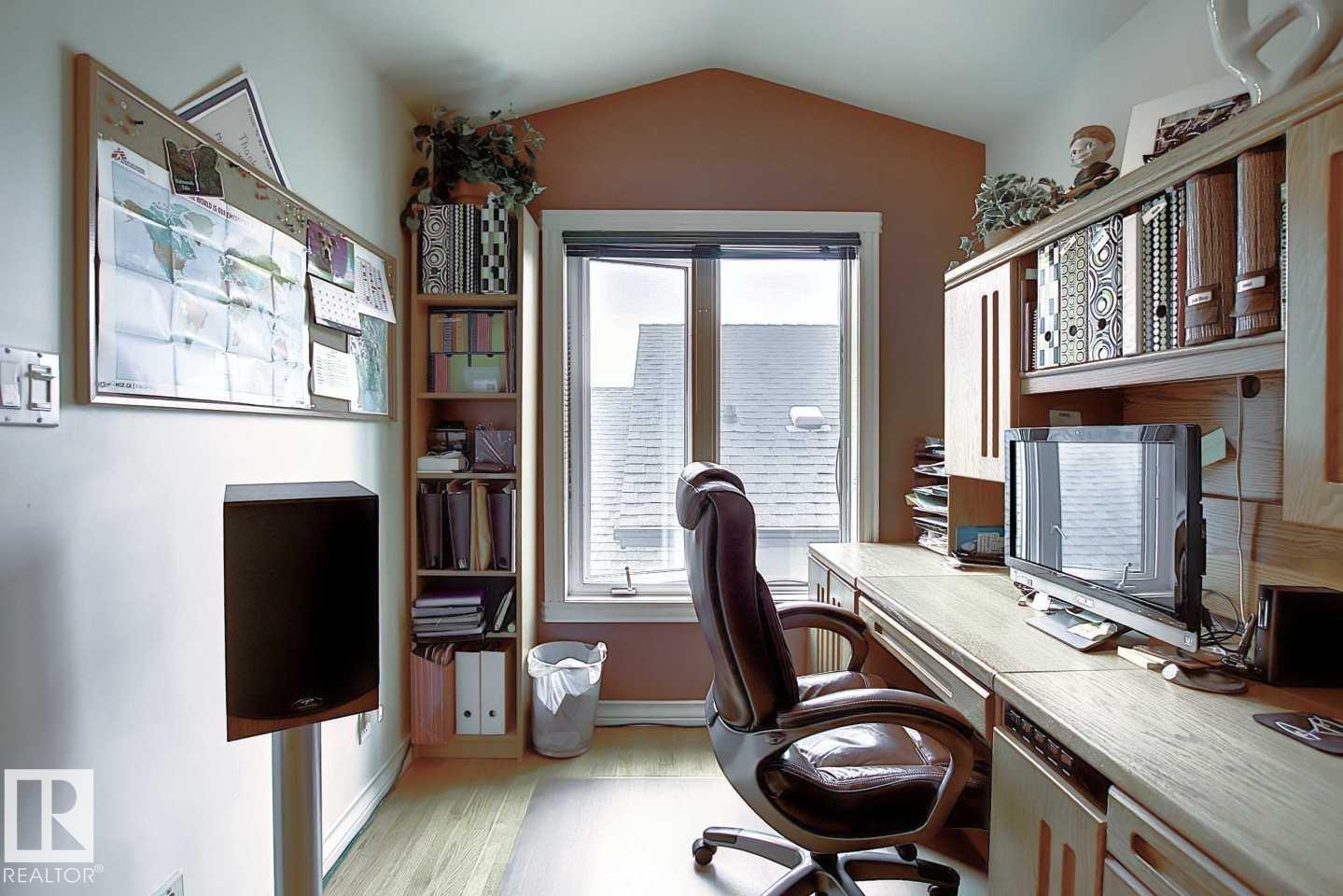 11126 52 St Nw Property Photo 41