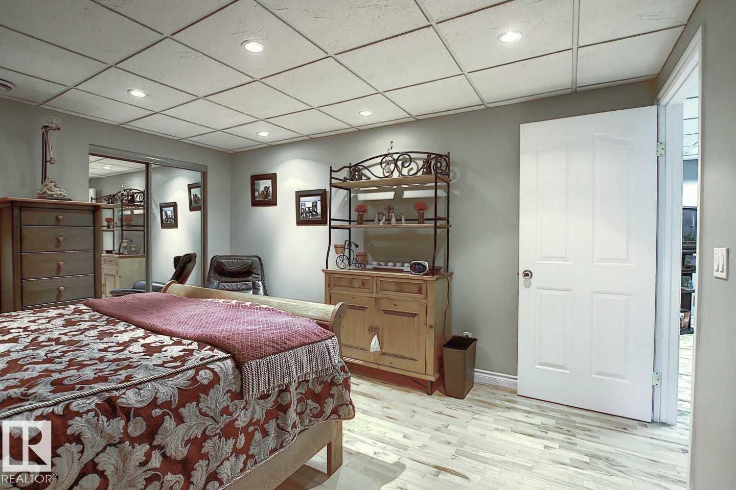 11126 52 St Nw Property Photo 52