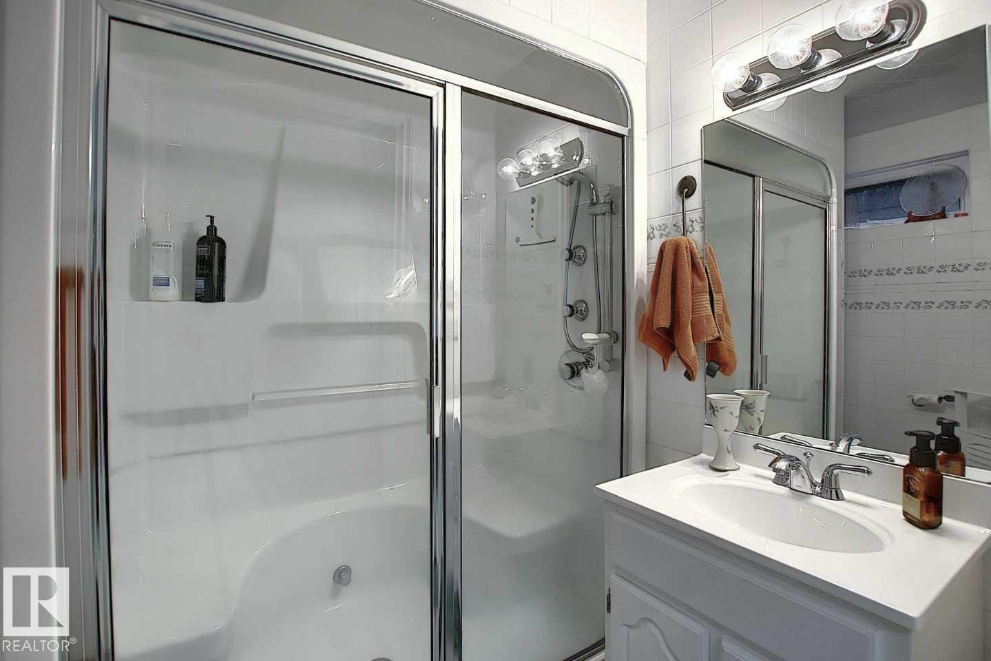 11126 52 St Nw Property Photo 53