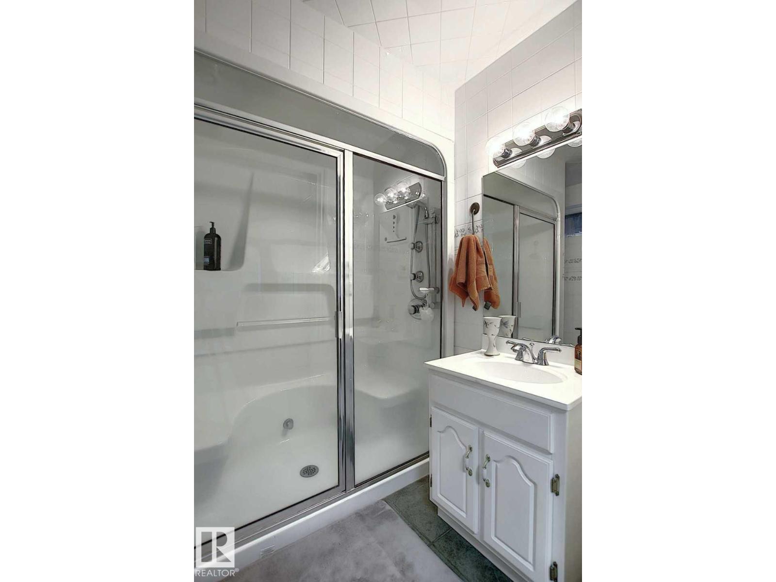 11126 52 St Nw Property Photo 54