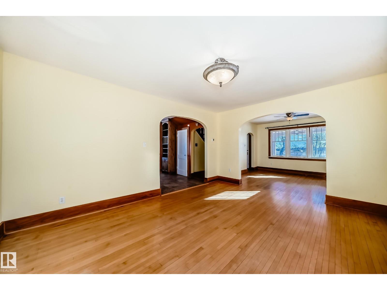 449 Jennifer Heil Wy Property Photo 16