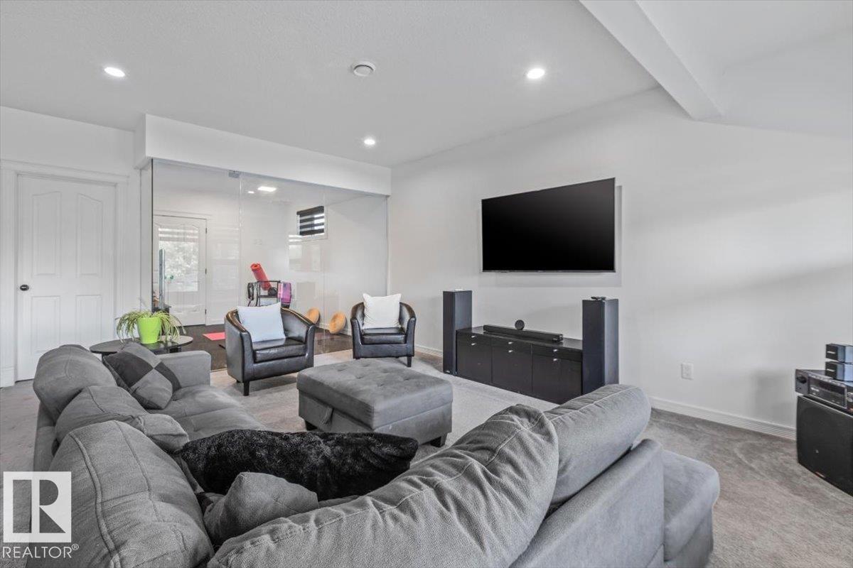 1242 Starling Dr Nw Property Photo 43