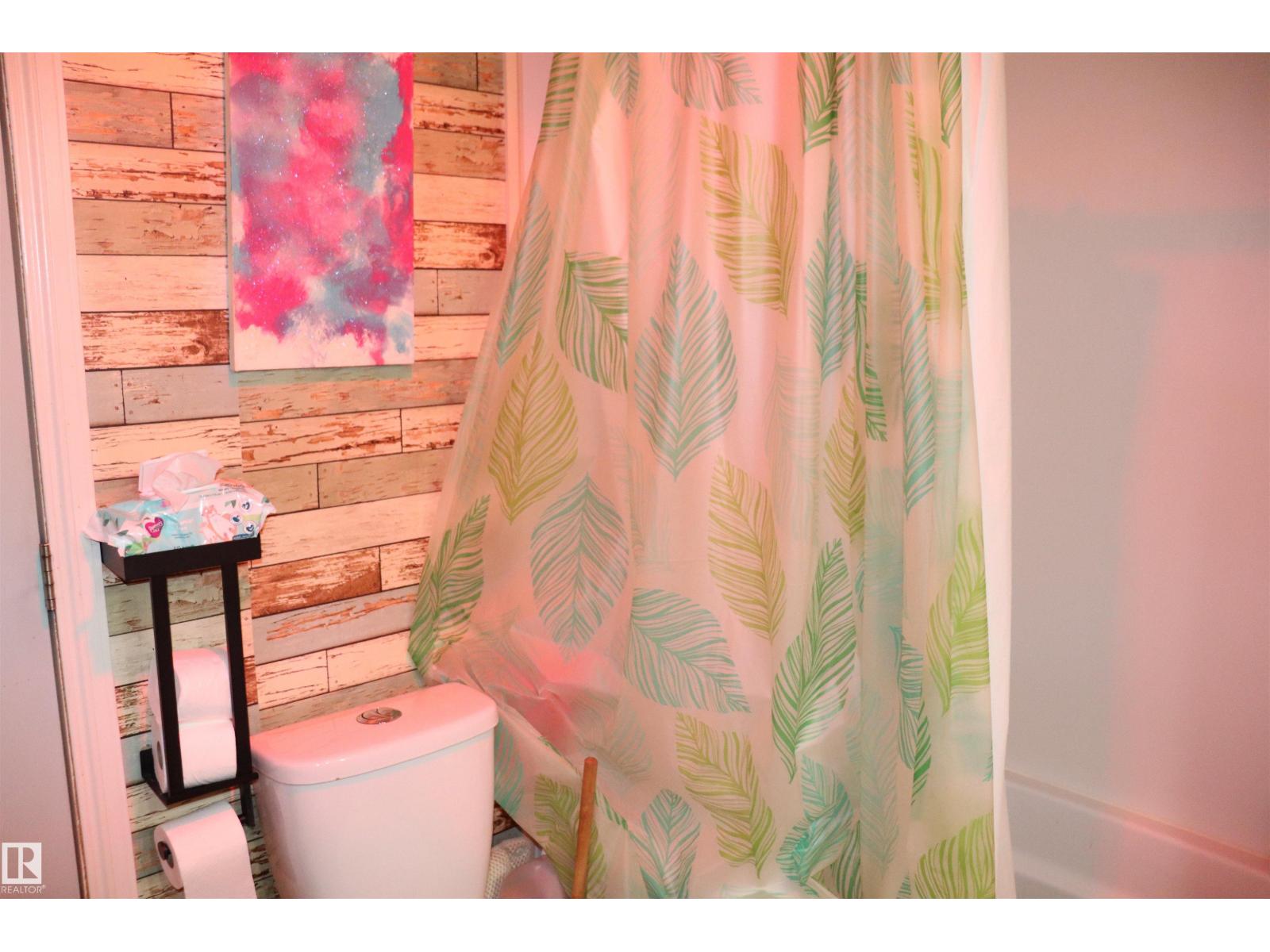 #54 4202 45 St Property Photo 8