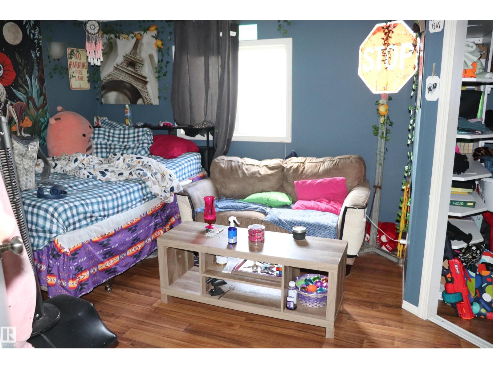 #54 4202 45 St Property Photo 9