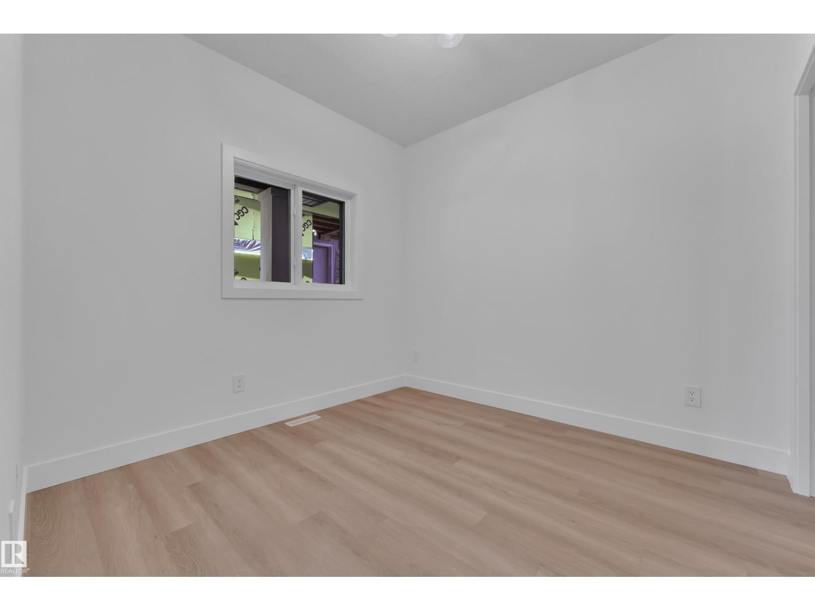382 Linden Lo Property Photo 5