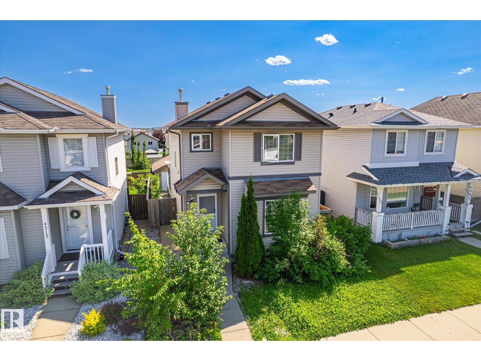 4317 152 Av Nw Property Photo 2
