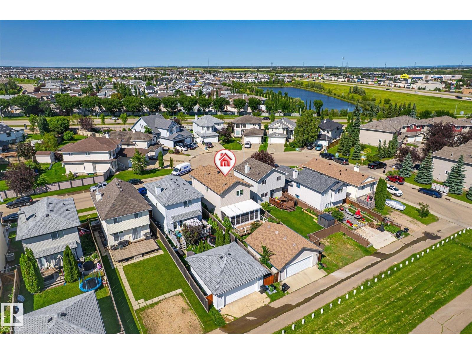 4317 152 Av Nw Property Photo 3